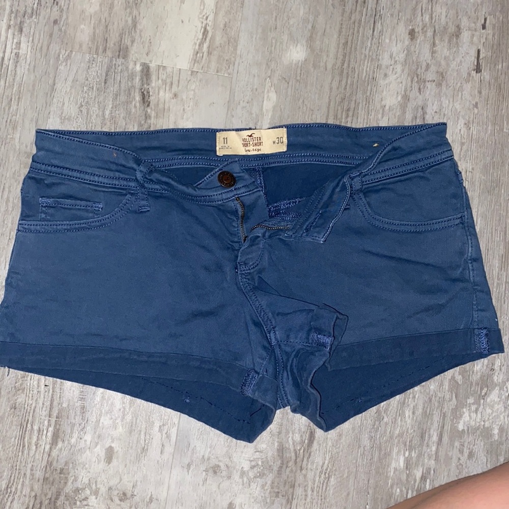 Blue hollister size 11 shorts low rise!